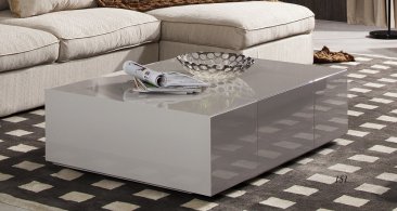 J&M P592A Coffee Table 18041