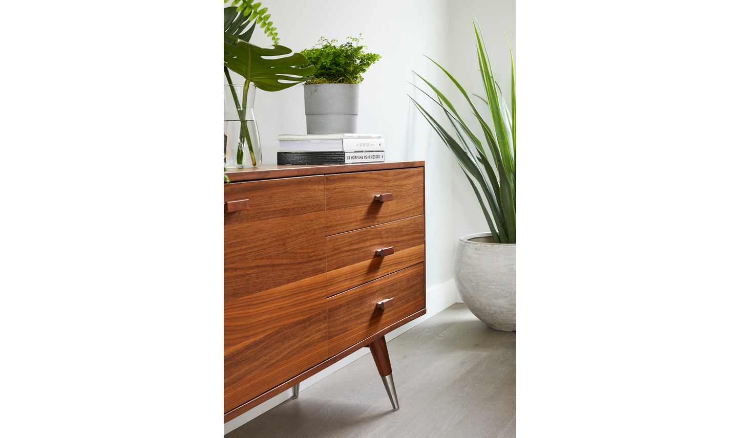 Moe Sienna Sideboard Walnut Small CB-1023-03