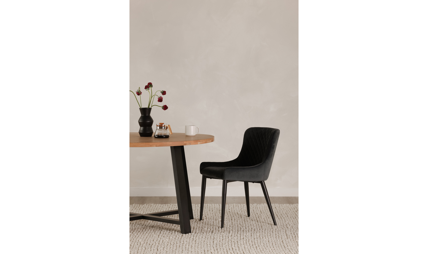 Moe Mila Dining Table